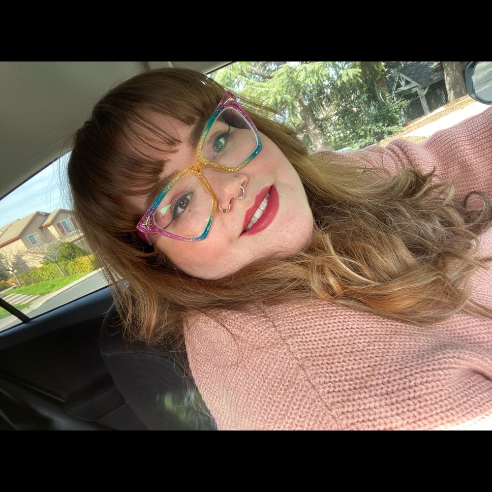 Meet your Posher, Courtney